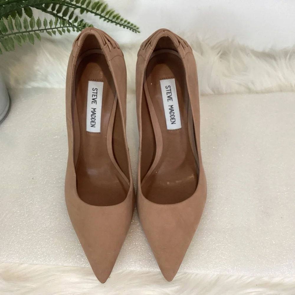 Steve Madden Nude Suede Pointed-Toe Stiletto Pumps